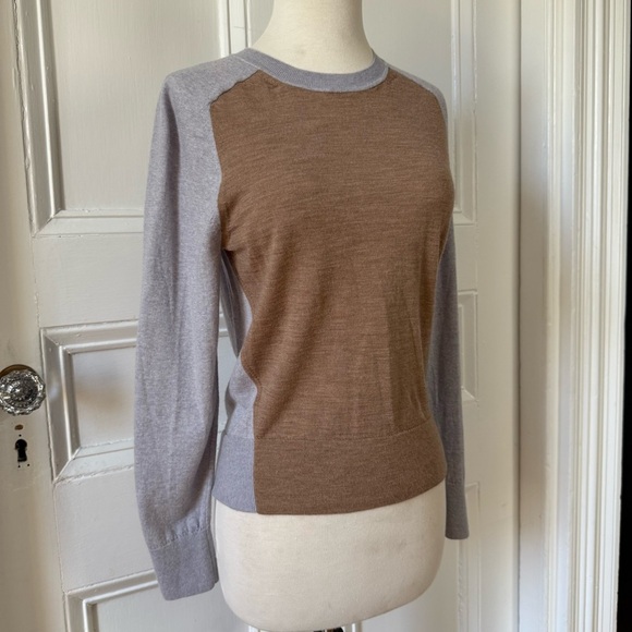 Banana Republic Women’s Camel Gray Contrast Women's Merino Wool Sweater Small P - Picture 2 of 11
